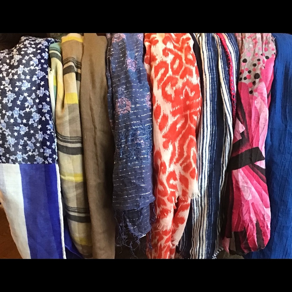 7 different scarfs (not infinity)